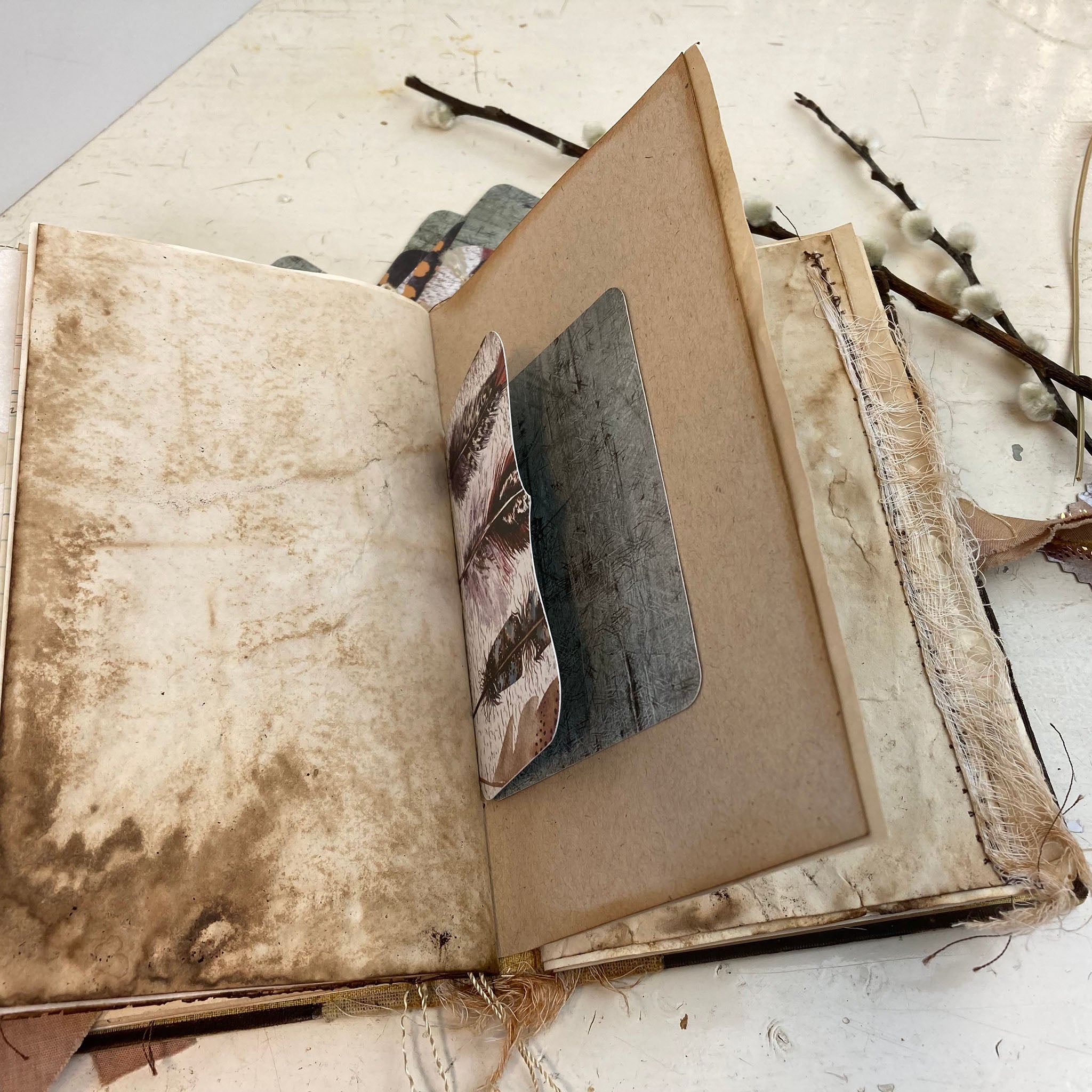 Mini File Folders, for Junk Journals and Paper Crafts, Happy Mail Gift, Die Cut Folders with Tabs, Feather theme - set of 12