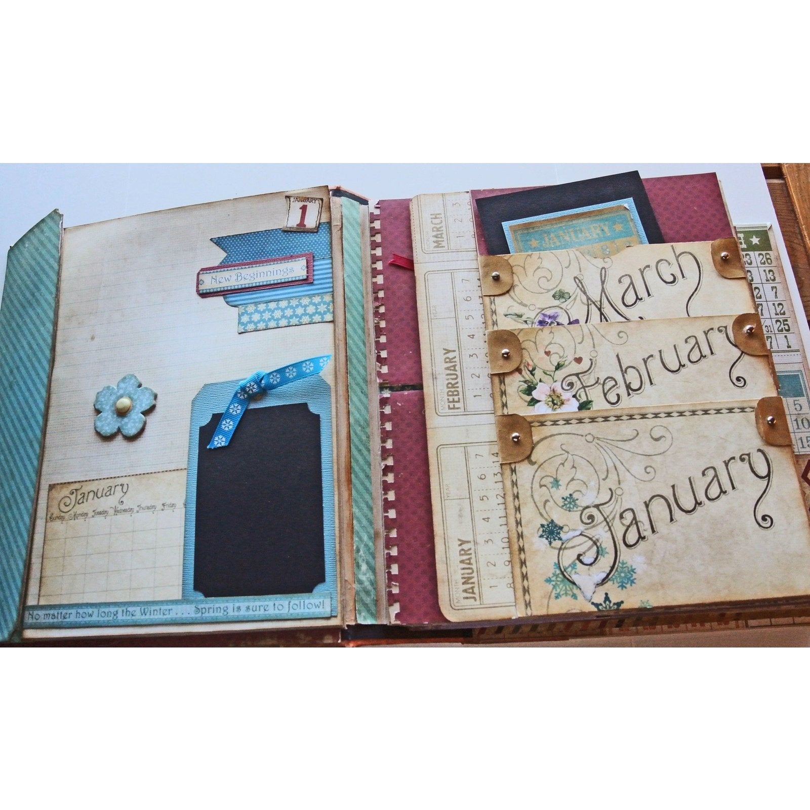Blank Scrapbook Album, Handmade - Large Album with Storage Case to document  a year of your life, for Photos and Memorabilia, Ready to Decorate